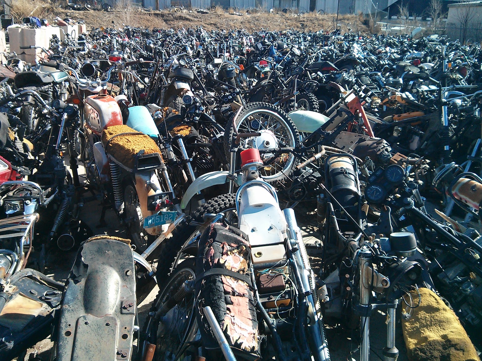 Moto del Mundo: Motorcycle Salvage Yard