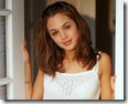 hq picture of tv actress eliza dushku - relaxed photo