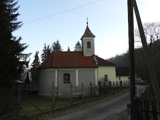 Kis kápolna a faluban