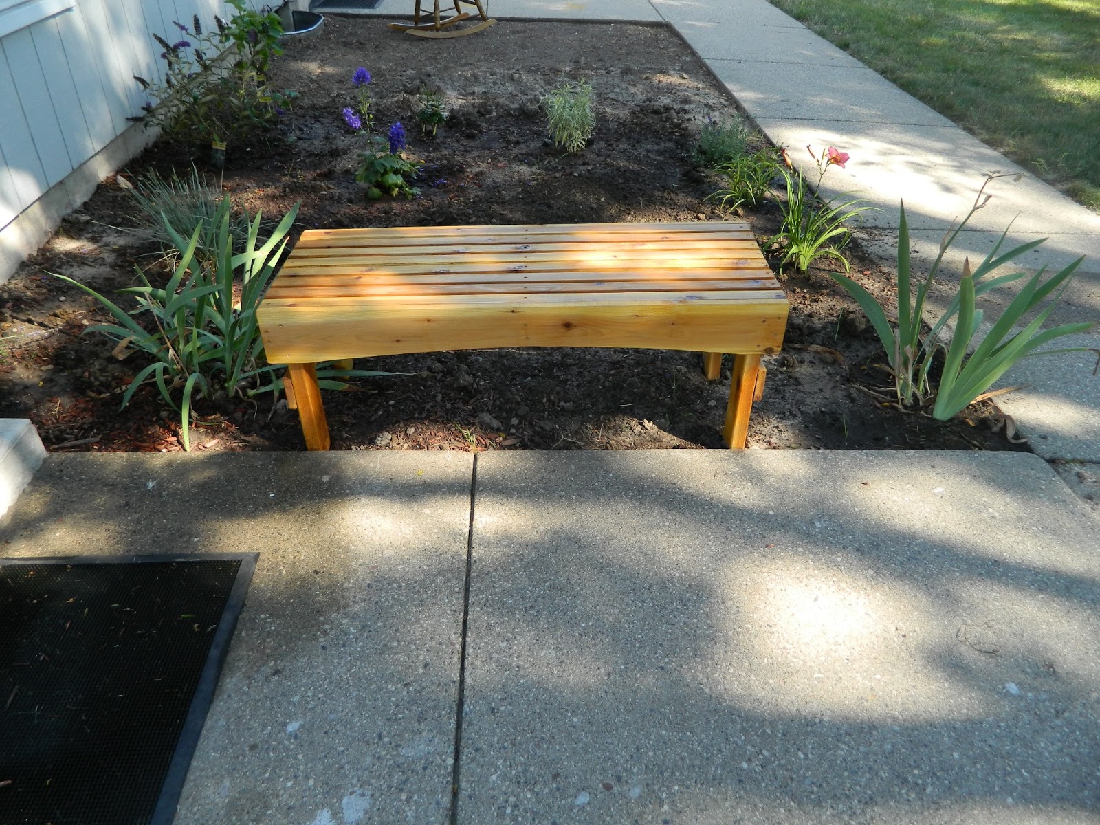 make cedar garden bench