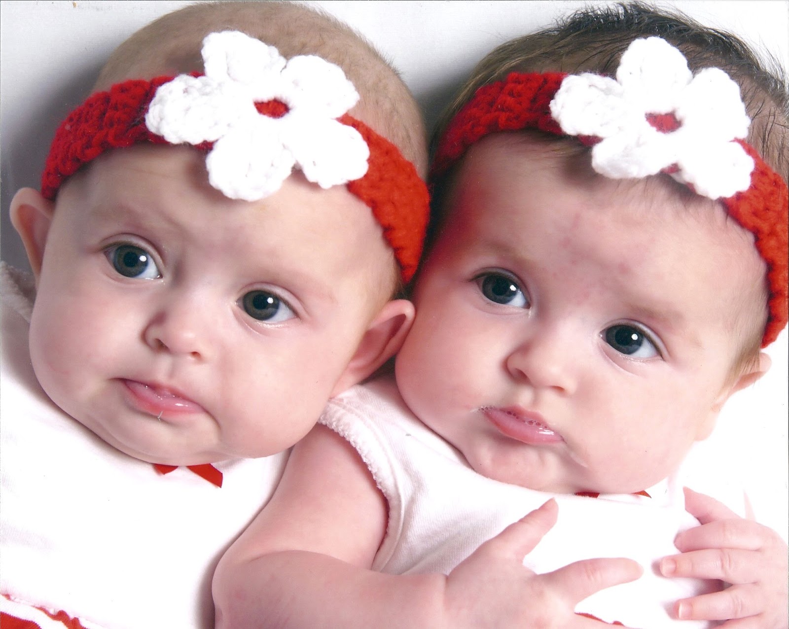 Foto Bayi  Kembar  Unyu Unyu Bangetz