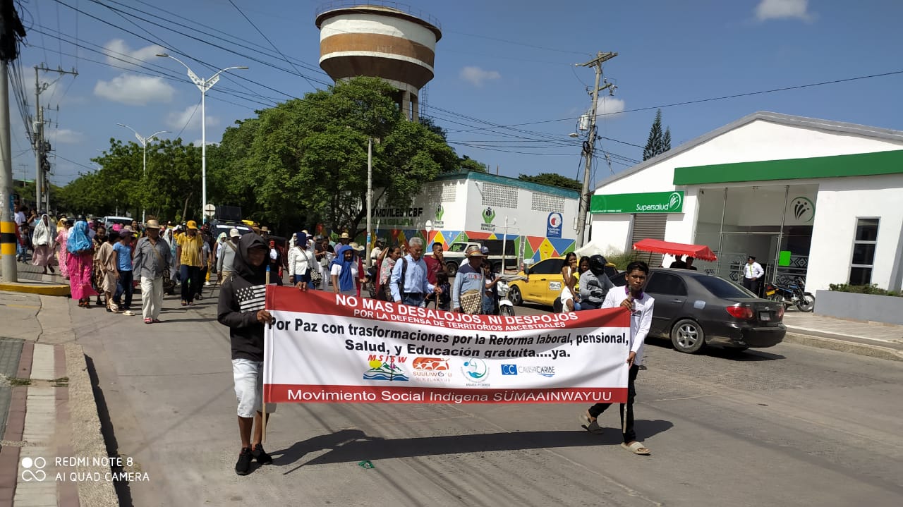 https://notasrosasmultimedia.blogspot.com/Organizaciones Indígenas Sümaainwayuu, Asociación Suuliwo'u y Alaulaayu, lideran movilización en Riohacha