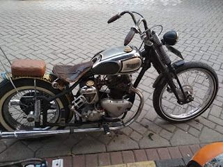 Dijual Custom Triumph No Papa No Mama