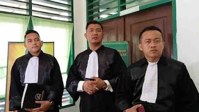 Penasehat Hukum Terdakwa Kasus Ganja Lesmar Sigiro Memberikan Beberapa Bantahan di Pengadilan Negeri Balige