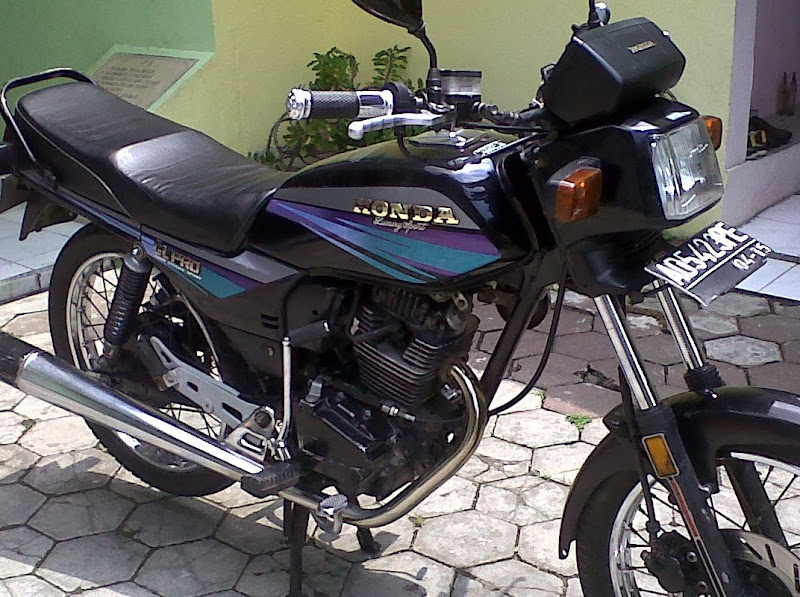 Modifikasi Honda GL Pro title=