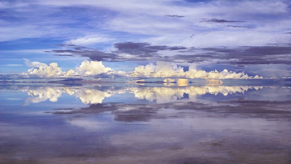 Can you tell where the sky begins and ends? - A Hidden Place That Looks Like Heaven… Where The Ocean Meets The Sky.