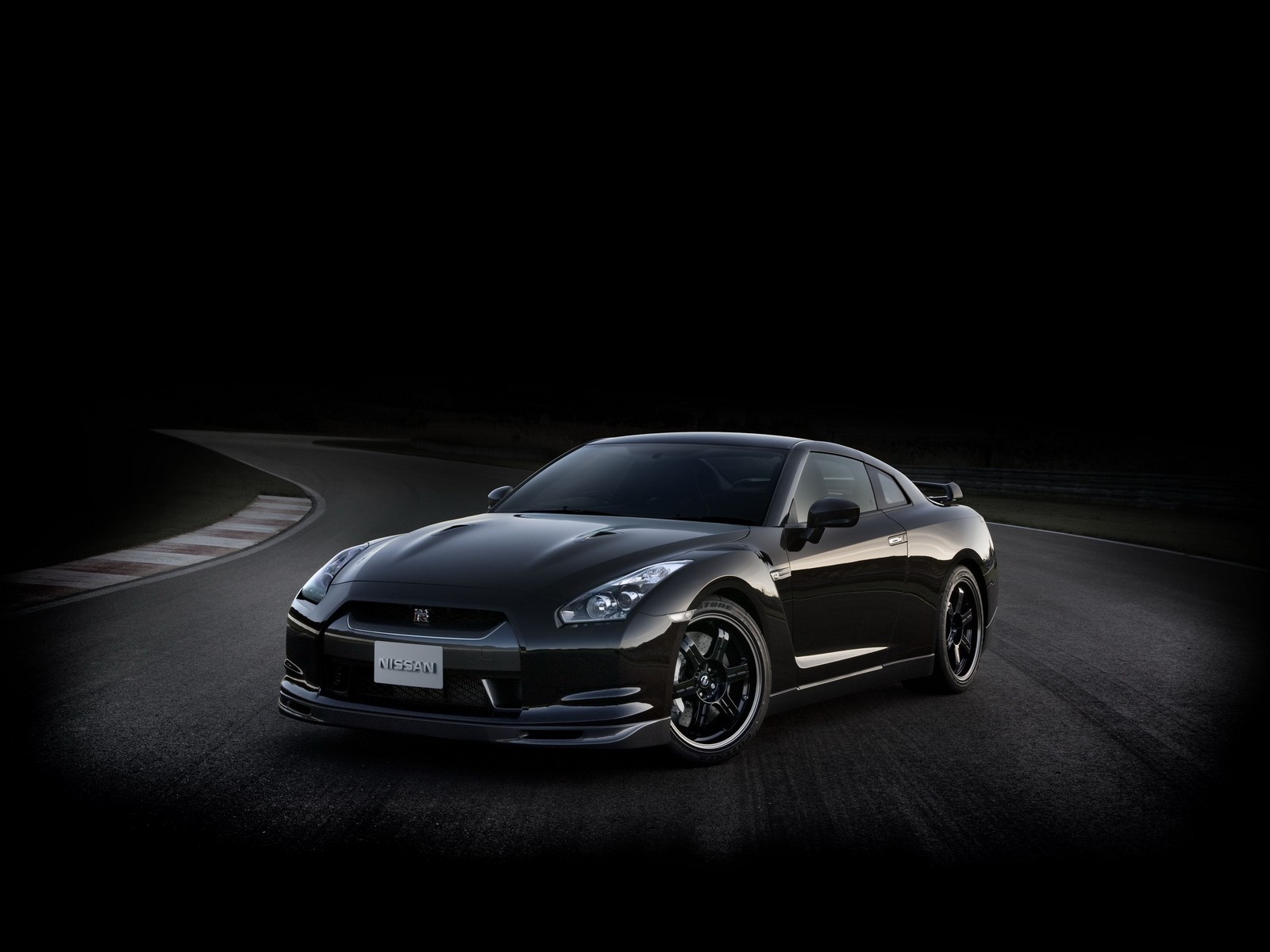 2009 nissan gtr wallpaper