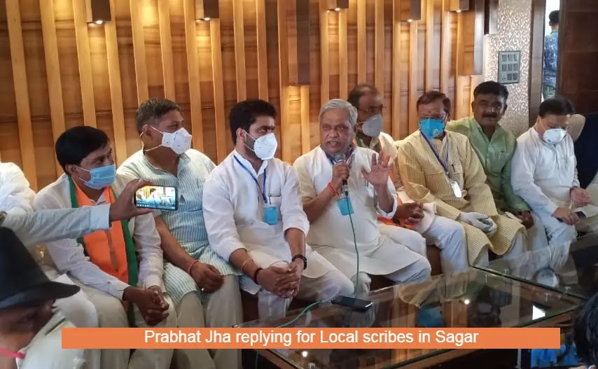 Scindia-have-to-walk-in-the-arrangement-Prabhat-Jha