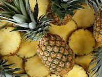 pineapple - un ananas - Ananas comosus