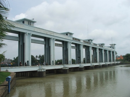 Asal usul Bendungan Pintu Air Sepuluh Kota Tangerang 