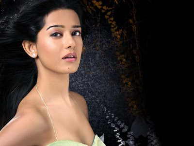 TeluguActress Bollywood Actress Amrita Rao Hot Wallpapers