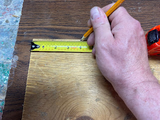 Marking location for angle cut