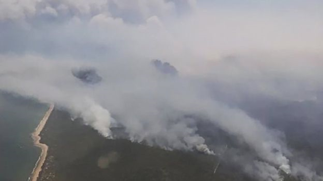 Aerial view of bushfires in Queensland, Australia, 28 November 2018. Photo: EPA