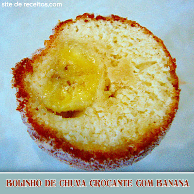 Bolinho de chuva crocante com banana