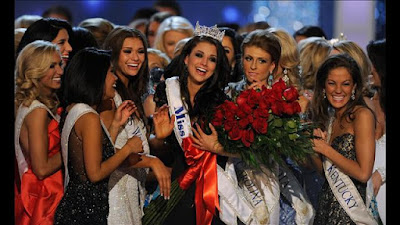 Laura Kaeppeler Miss America 2012 Crowned Wallpaper