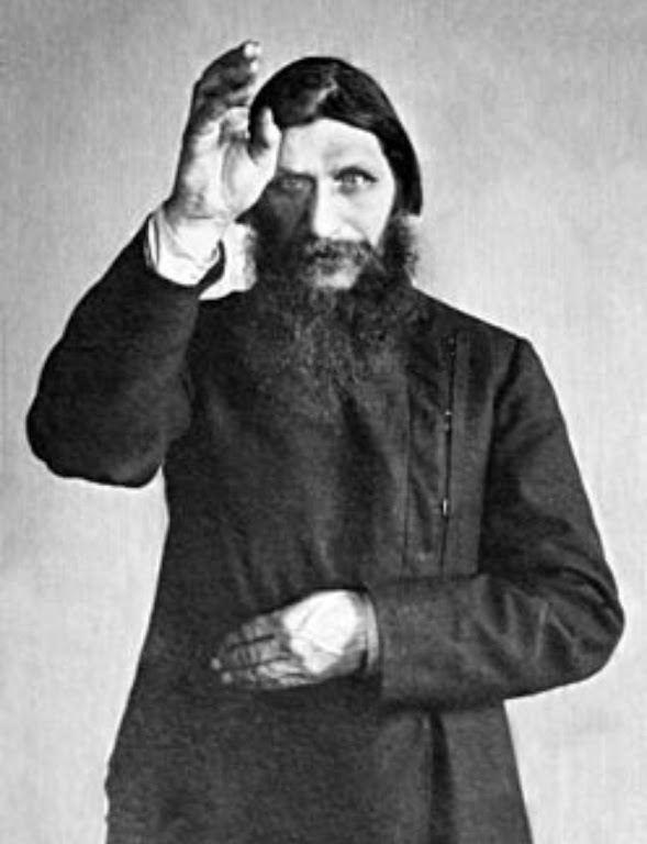 De velha data a vida política e social russa foi intoxicada pelo esoterismo. Na foto: o monge Rasputin muito ativo no fim do czarismo