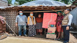 Melalui TKSK Cikande, Dinsos Kabupaten Serang Berikan Bansos ke Warga Desa Gembor Udik Cikande