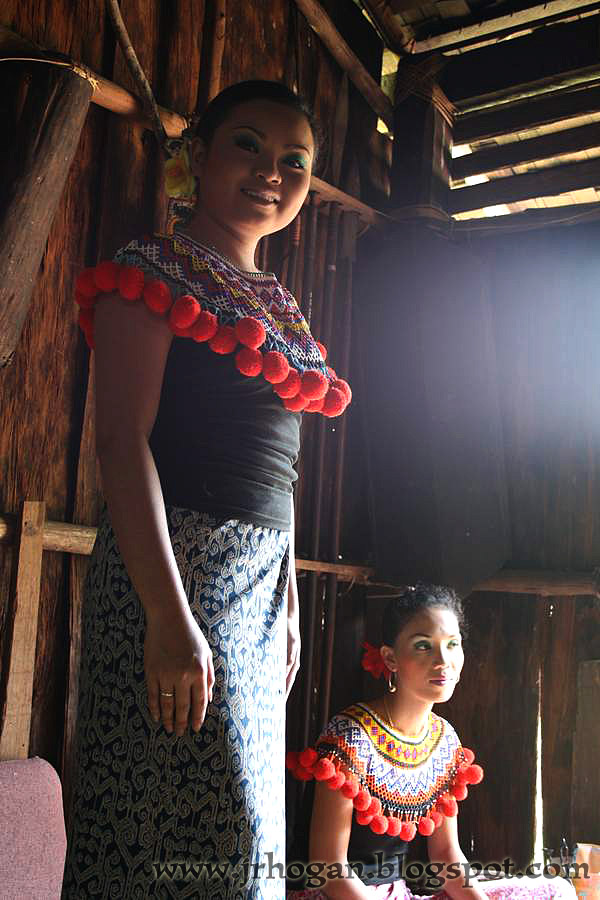 Traditional Costume Iban Girls