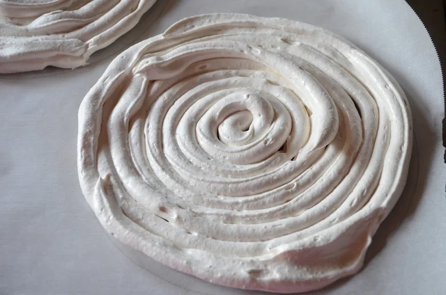 Meringue-Gluten-Free-Meringue-Pipe.jpg