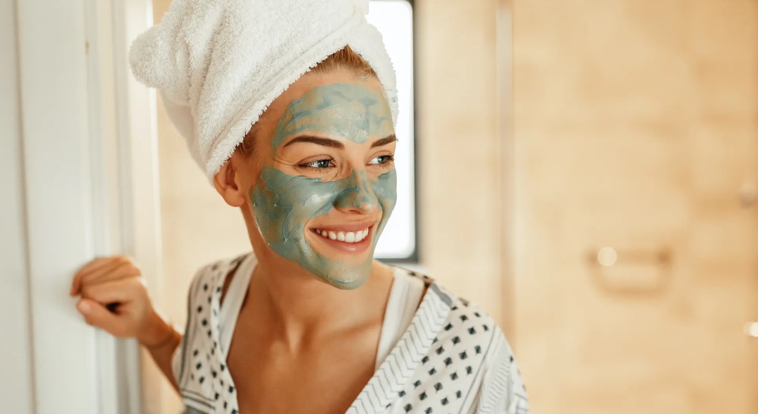 The Best Tips for Giving Yourself a Spa-Quality Facial at Home