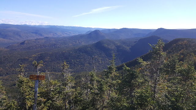 Au sommet du mont Ernest-Ménard