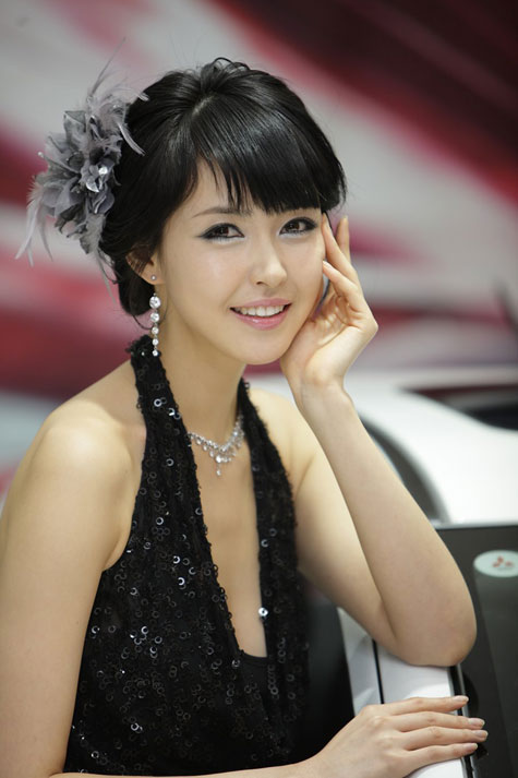 Kang Yui ! A top Korean Race Queen and model  Asian Gallery