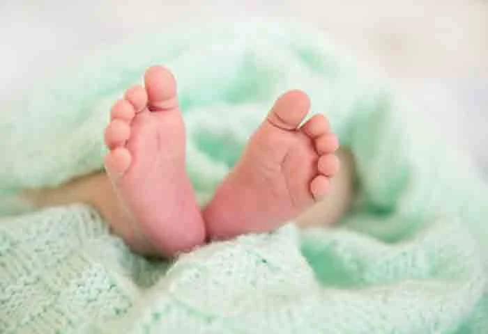 Newborn died after choking on breast milk, Kannur, News, Child, Hospital, Treatment, Couple, Police, Case, Probe, Kerala