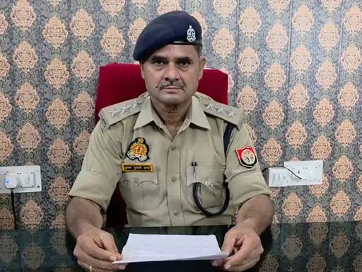 दिल्ली कर्मचारी ने महिला और बेटे की हत्या कर ट्रेन से भागने की कोशिश , चंदौली में हुआ गिरफ्तार