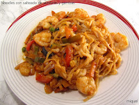 Noodles con salteado de verduras y gambas