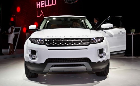 Under the skin 2012 Land Rover Range Rover Evoque 5door is equipped with 