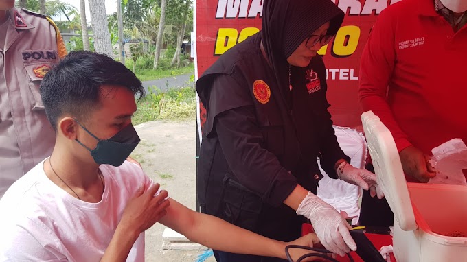 Antusias Warga Lombok Tengah Ikuti Vaksinasi BIN NTB