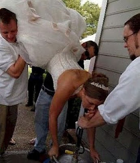 Funny and creative wedding pictures 