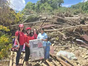 Dipimpin Ny Christiani Kepel Soputan, DWP Sulut Salurkan Bantuan untuk Korban Bencana Alam di Pulau Lembeh
