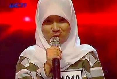 Foto fatin shidqia lubis Manyun