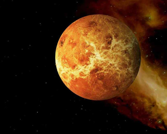 Venus es el segundo planeta más cercano al sol y el más caliente de todos.