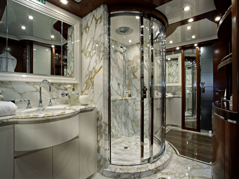 Small Luxury  Bathroom  Design