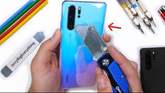 Huawei P30 Pro survives a torture test with a few scratches 