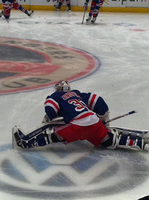 henrik lundqvist stretching stanley cup playoffs game 3