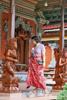 Traditional Balinese house. Традиционный балийский дом.