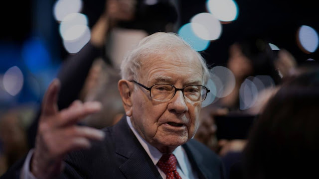 8 Ways to Think Like Warren Buffett