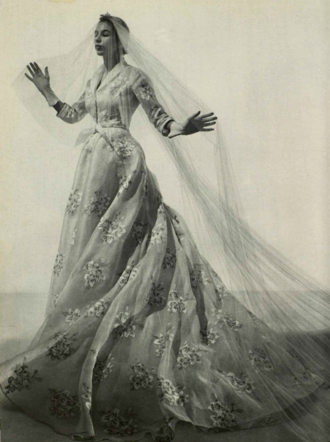 Vintage 1950s wedding dress by Christian Dior – Friday Inspiration