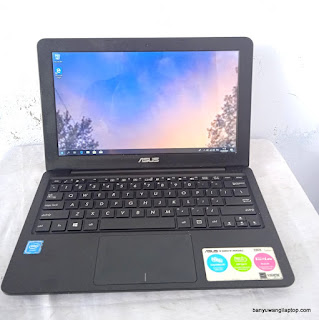 Jual Laptop Asus E202S - Banyuwangi