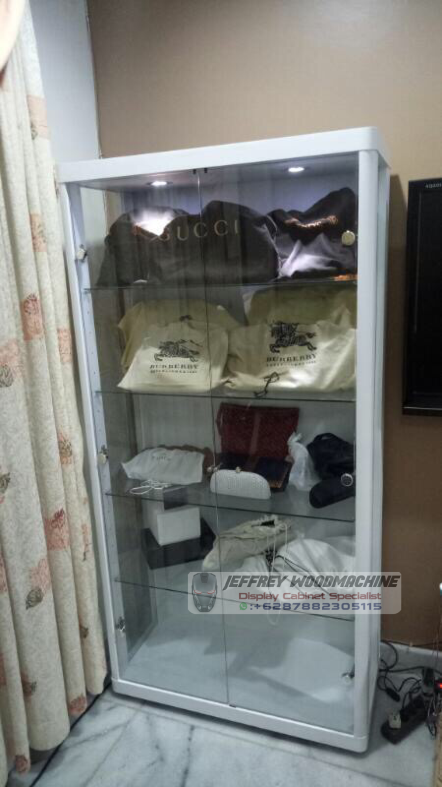 JEFFREY WOODMACHINE Specialist custom rak  pajangan 