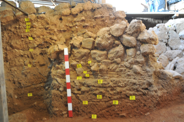 Λόφος Καστέλλι: Στο φως νέα σημαντικά ευρήματα έφεραν οι ανασκαφές