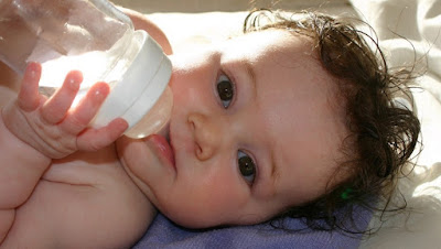 air putih untuk kesehatan bayi