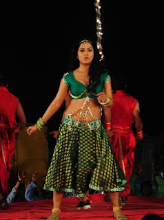 actress rachana mourya navel show photos