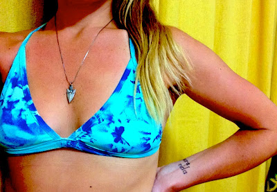 bikini revamp, bikini diy, tie dye bikini, diy tie dye, diy bikini tie dye, sei tumble dye, bikini crafts, old bikinis, revamp old bikinis, do it yourself, bikini crafts