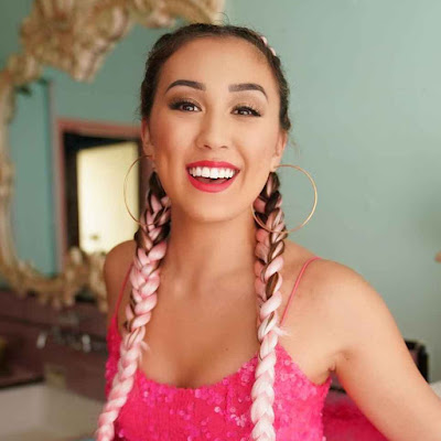 Lauren Riihimaki (Laurdiy)