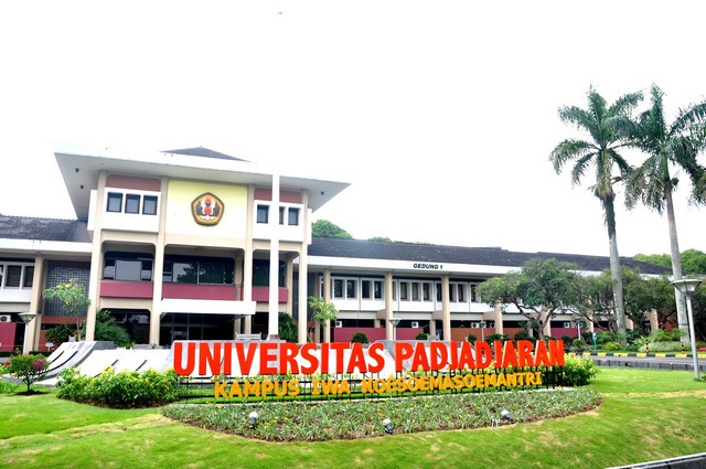 Sejarah Singkat “Universitas Padjajaran”