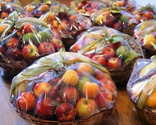 Hampers with Fruit for delivery